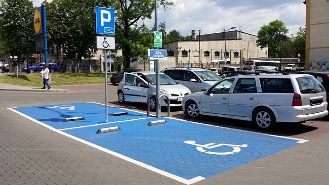 Nowe oznakowanie miejsc parkingowych dla niepełnosprawnych w Gostyninie?