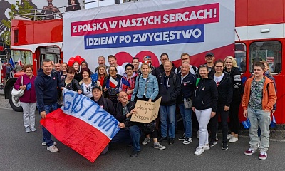 Mieszkańcy Gostynina na Marszu Miliona Serc. Donald Tusk wspomniał o Gostyninie
